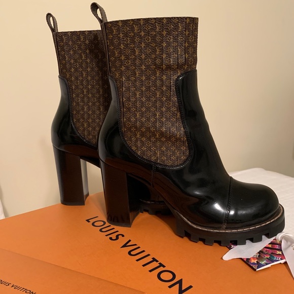 LOUIS VUITTON Calfskin Monogram Beaubourg Ankle Boots 38.5 Black 700227